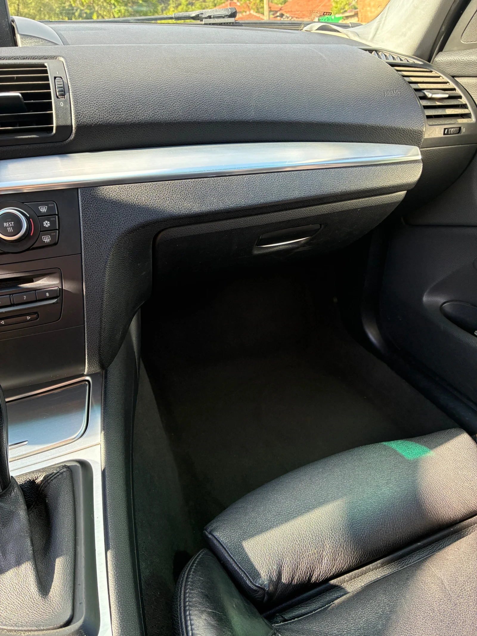 BMW 120 Е87 LCI, снимка 12 - Автомобили и джипове - 54908702