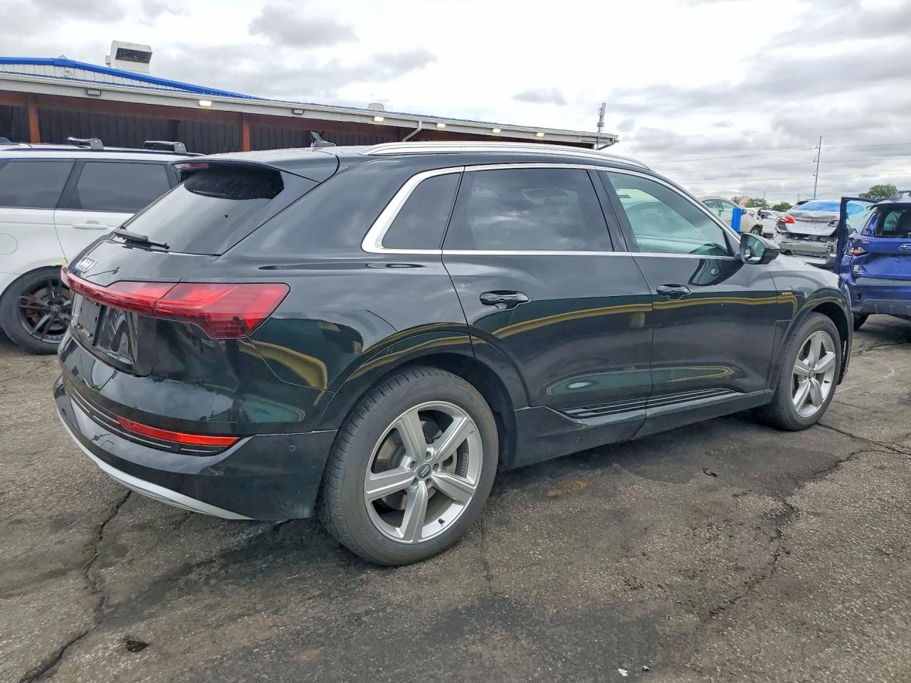 Audi E-Tron * * Prestige* * , снимка 4 - Автомобили и джипове - 55084352