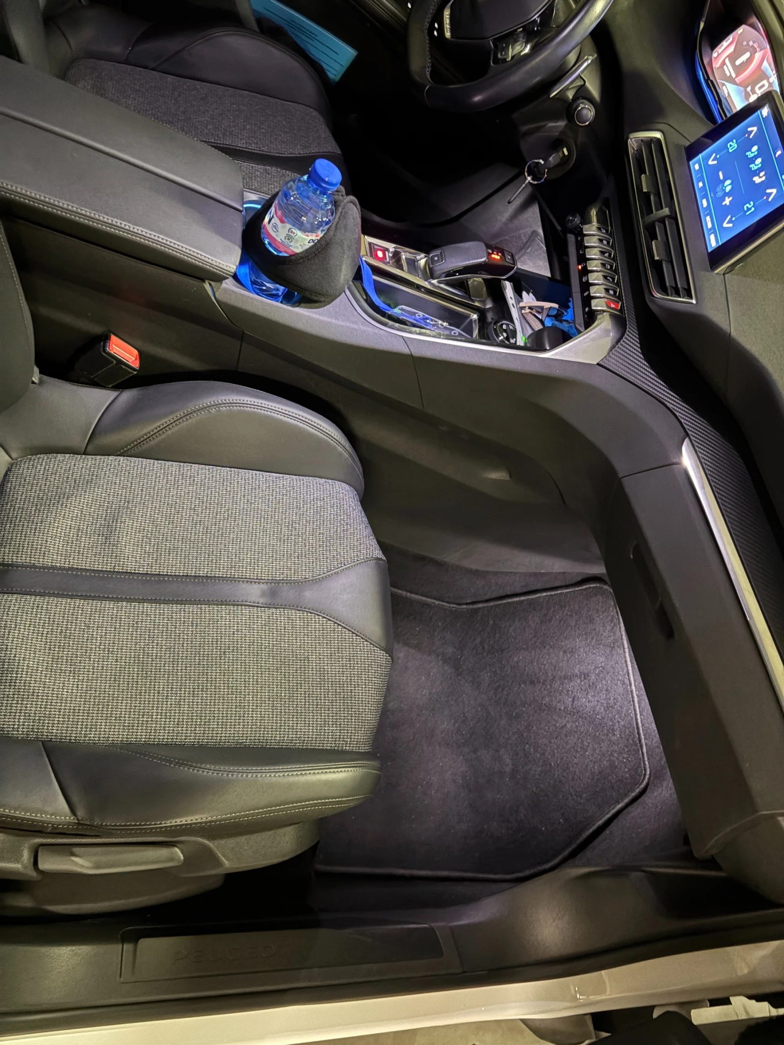 Peugeot 5008, снимка 14 - Автомобили и джипове - 55500503