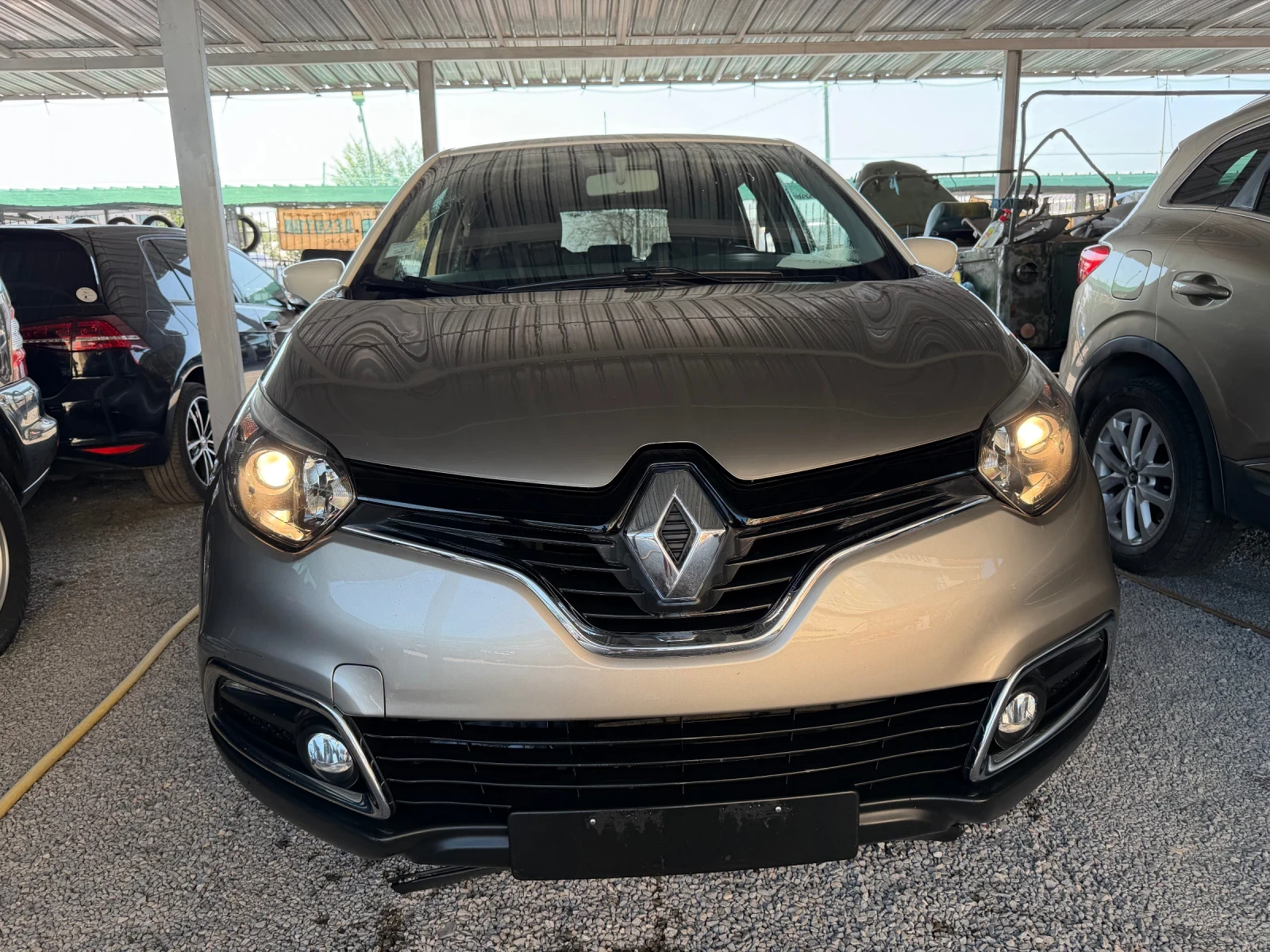 Renault Captur 1.5DCI 90h.p Euro5B NAVI, снимка 3 - Автомобили и джипове - 55581697