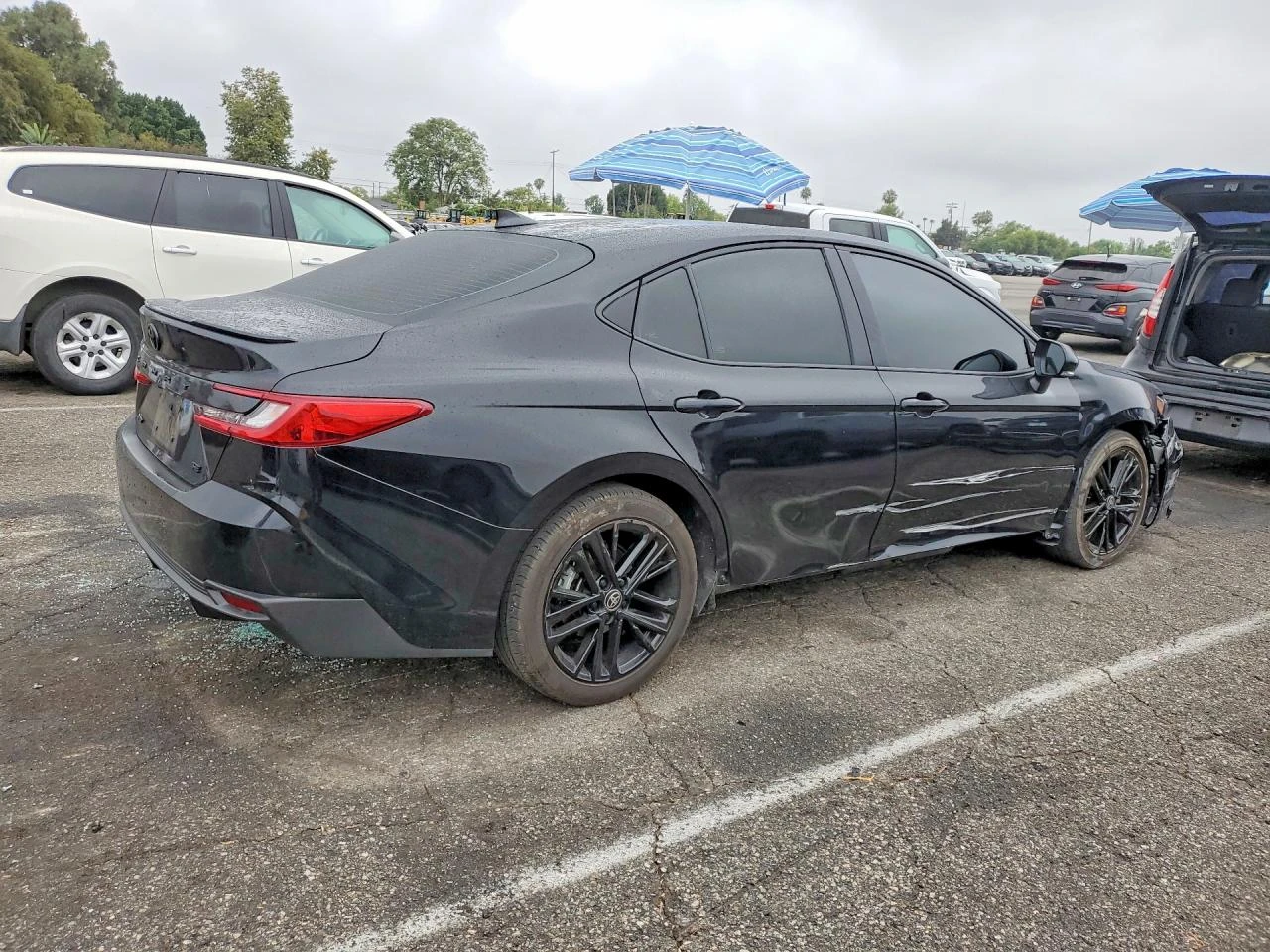 Toyota Camry 2.5l Se, снимка 3 - Автомобили и джипове - 56042786