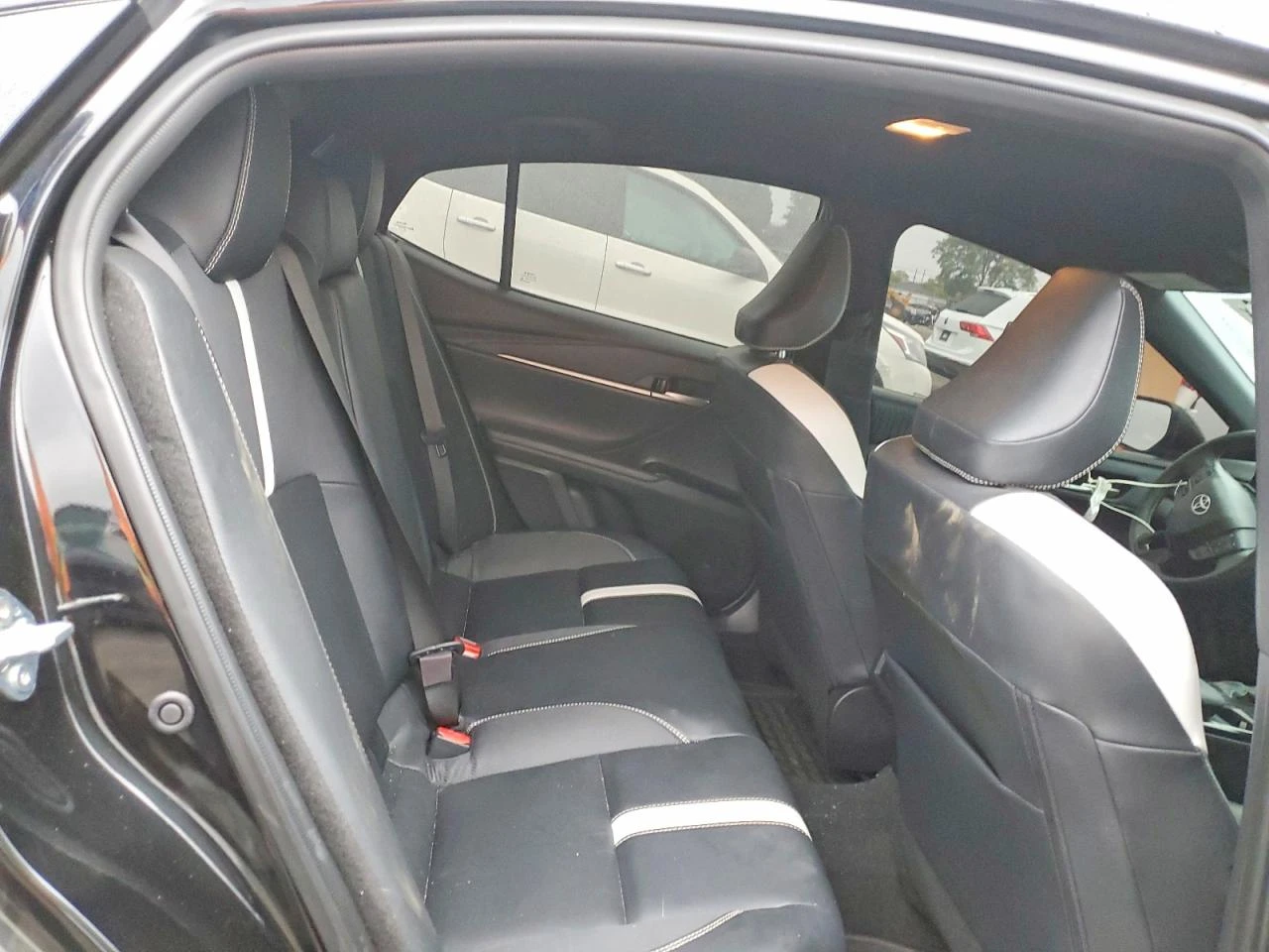 Toyota Camry 2.5l Se, снимка 10 - Автомобили и джипове - 56042786