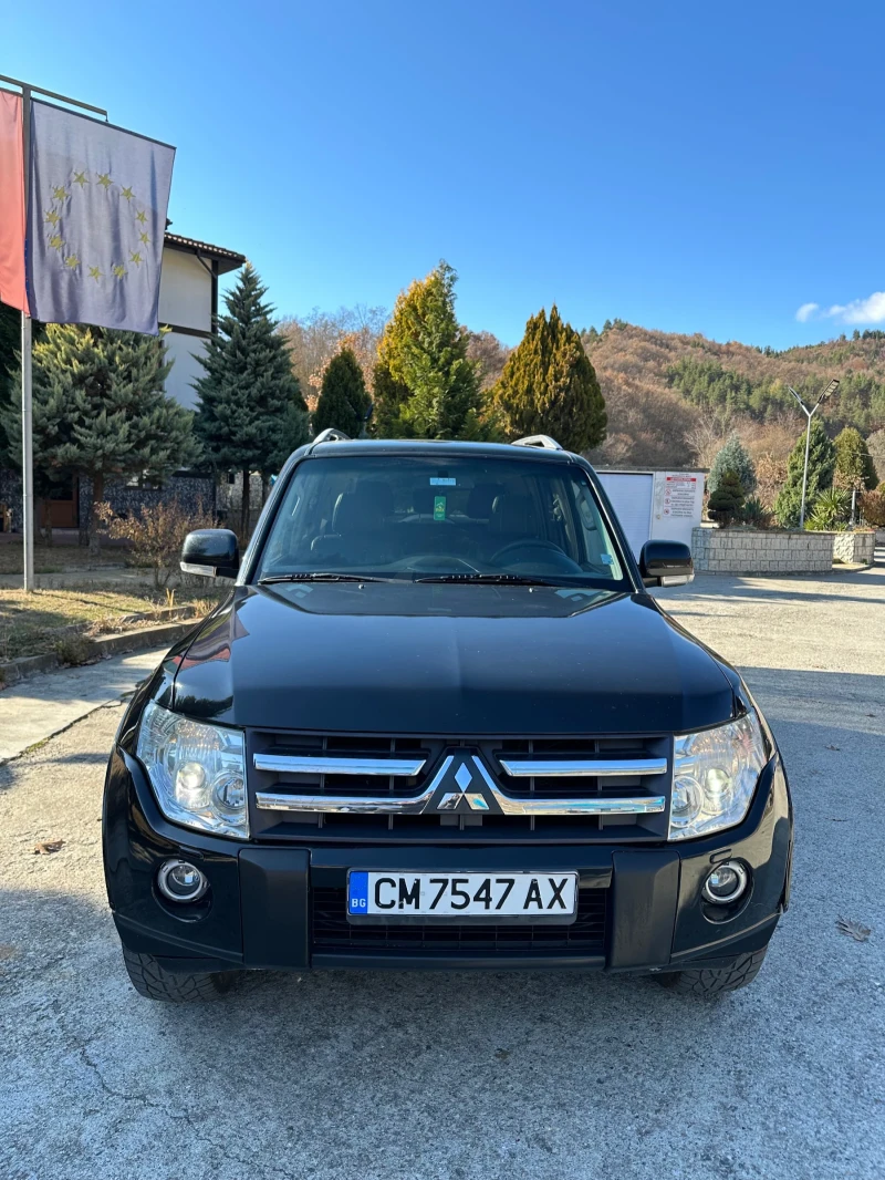 Mitsubishi Pajero Mitsubishi Pajero 3.2 DID 170 К.С АВТОМАТ/ПAНОРАМА, снимка 2 - Автомобили и джипове - 48519495