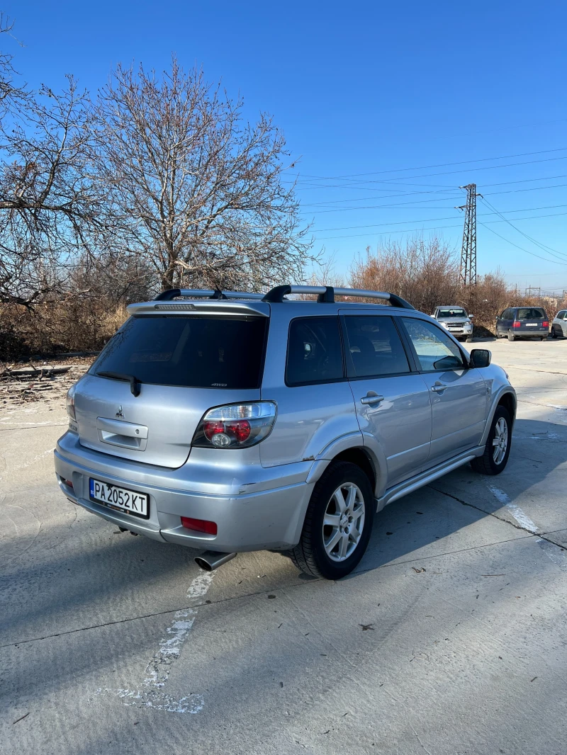 Mitsubishi Outlander 2, 4i ГАЗ, снимка 4 - Автомобили и джипове - 48789882