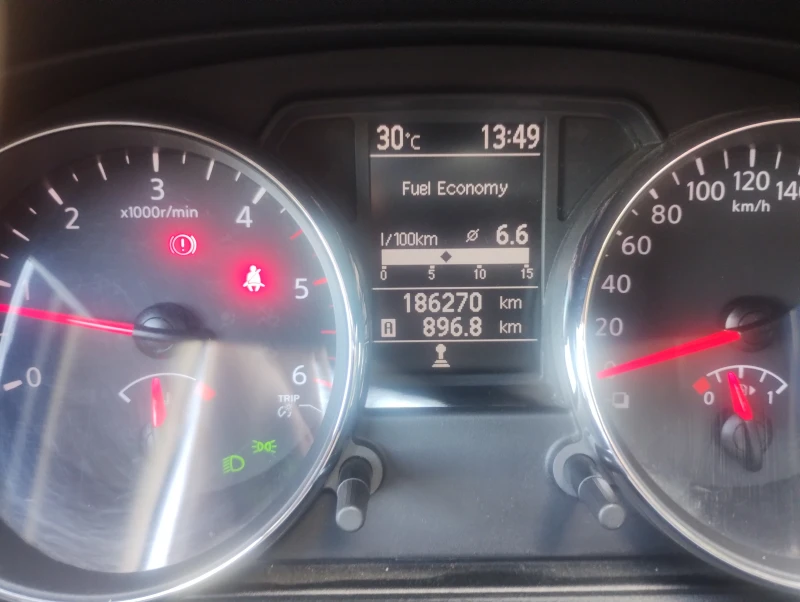 Nissan Qashqai 1.5 dci - 110hp, снимка 8 - Автомобили и джипове - 51048778