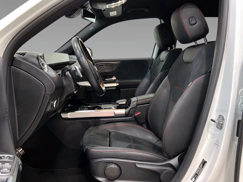 Mercedes-Benz GLB 220d/4M/AMG/190HP/DISTR/NIGHT/CAM/DAB/ACC/LED/141D, снимка 9 - Автомобили и джипове - 51997738