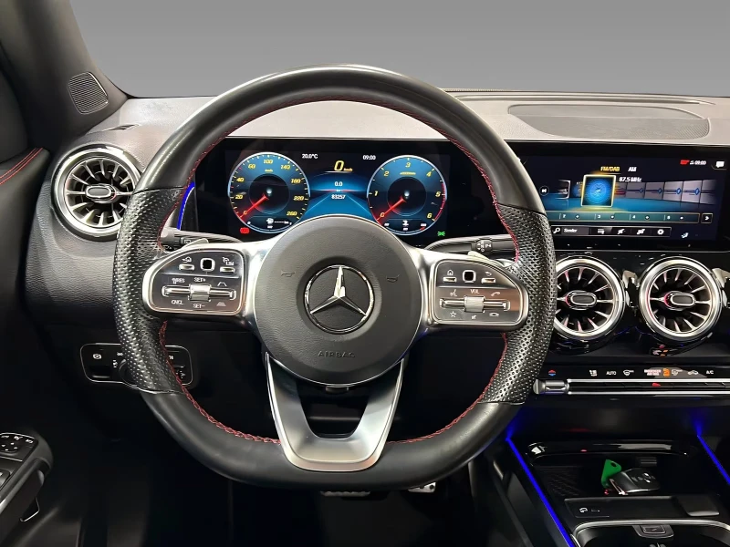 Mercedes-Benz GLB 220d/4M/AMG/190HP/DISTR/NIGHT/CAM/DAB/ACC/LED/141D, снимка 11 - Автомобили и джипове - 51997738