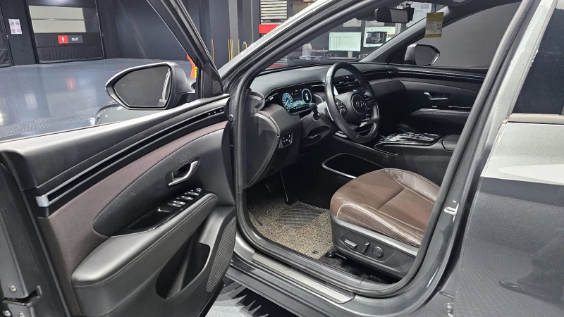 Hyundai Tucson 1.6T Hybrid/Пълна сервизна история !!!, снимка 5 - Автомобили и джипове - 53443201