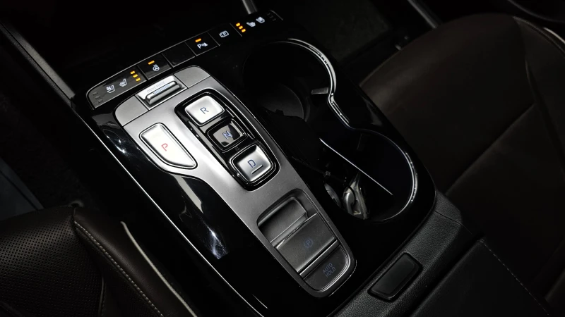 Hyundai Tucson 1.6T Hybrid/Пълна сервизна история !!!, снимка 9 - Автомобили и джипове - 53443201