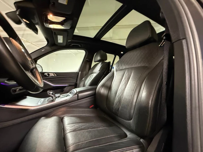 BMW X5 40i* M* Laser* Swarovski* 3xTV* Distr* Обдух* Маса, снимка 8 - Автомобили и джипове - 53469094