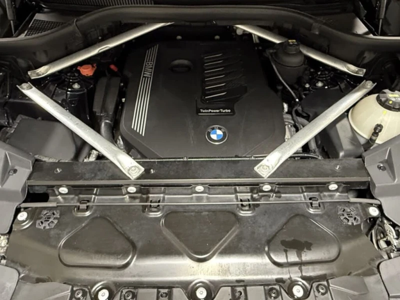 BMW X5 40i* M* Laser* Swarovski* 3xTV* Distr* Обдух* Маса, снимка 17 - Автомобили и джипове - 53469094