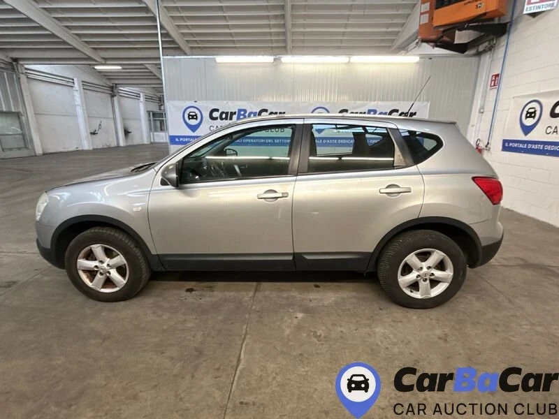 Nissan Qashqai Очакван внос!!! 2.0DCI, снимка 8 - Автомобили и джипове - 53245810
