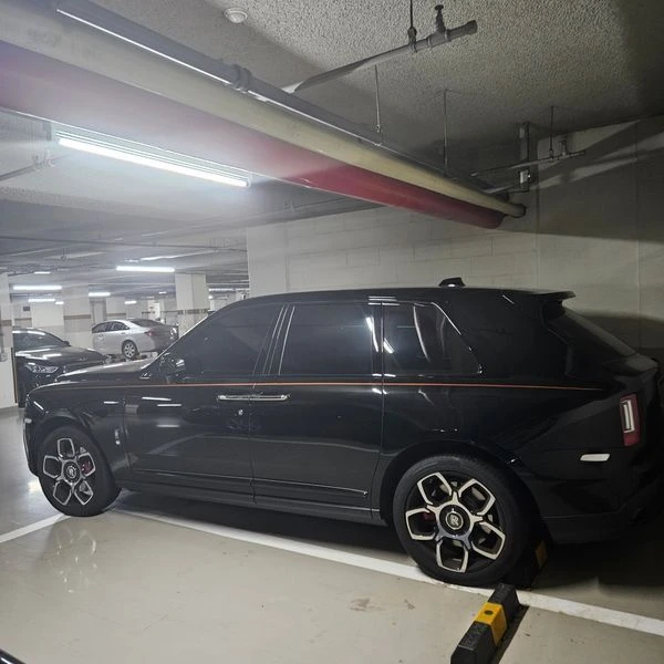 Rolls-Royce Cullinan 6.7 Automatic КРАЙНА ЦЕНА: 400800 EUR, снимка 2 - Автомобили и джипове - 55966851