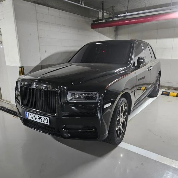 Rolls-Royce Cullinan 6.7 Automatic КРАЙНА ЦЕНА: 400800 EUR
