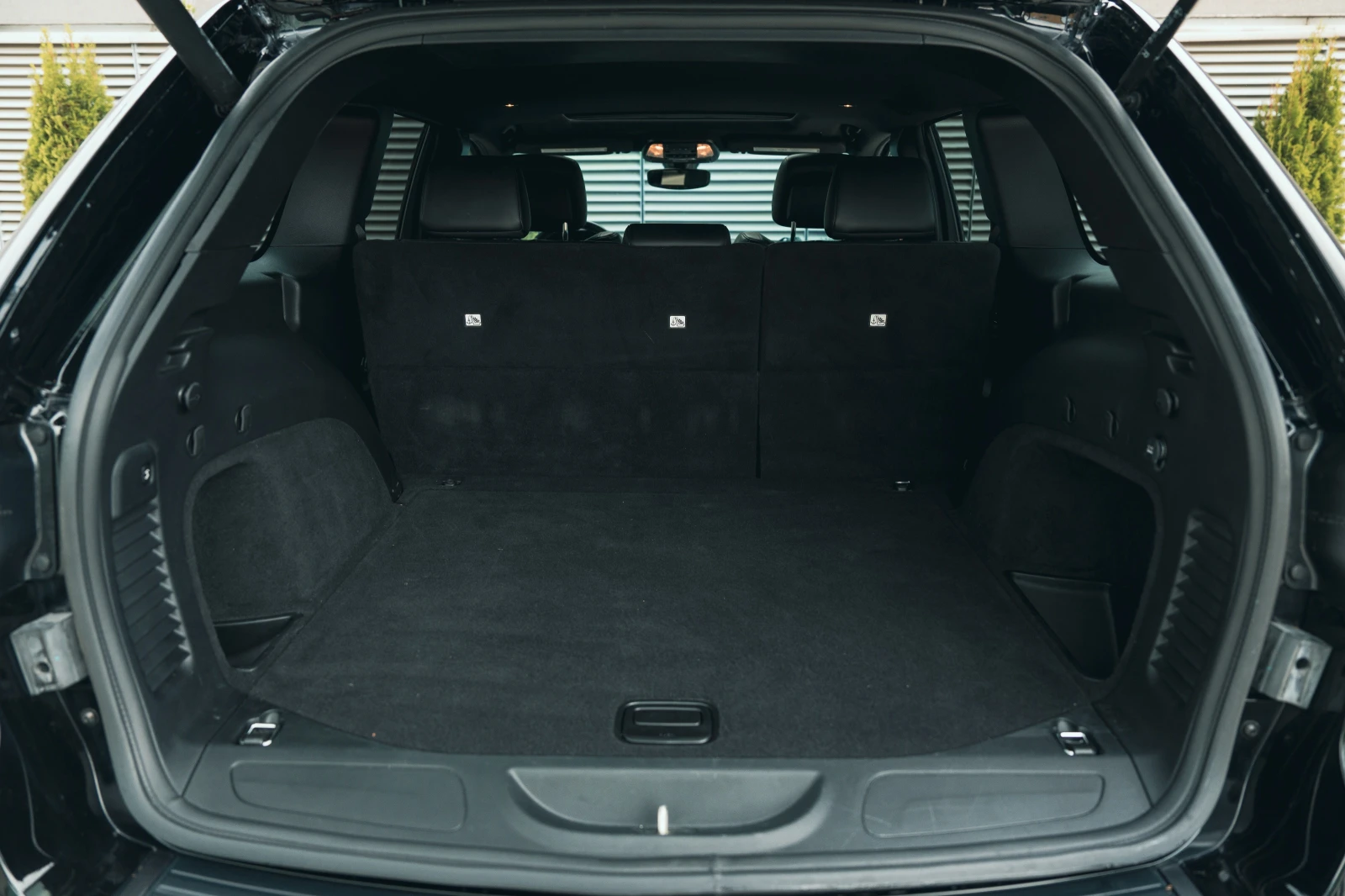 Jeep Grand cherokee Limited X Black |  |  | Mobile.bg   15