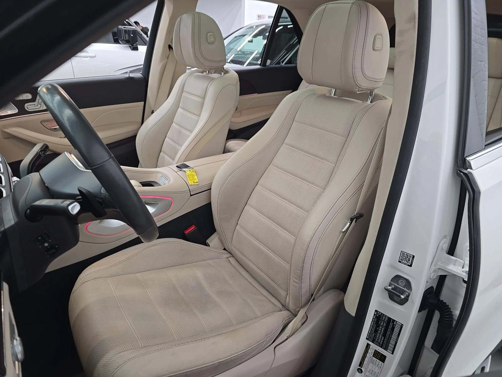 Mercedes-Benz GLS 350  - изображение 6