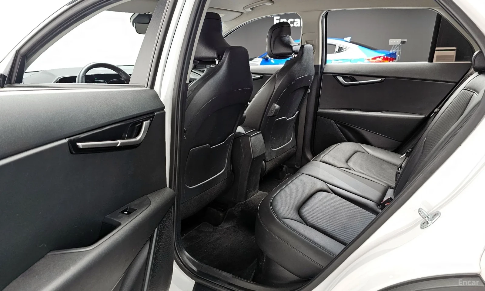 Kia Niro Trendy Hybrid, снимка 13 - Автомобили и джипове - 54224437