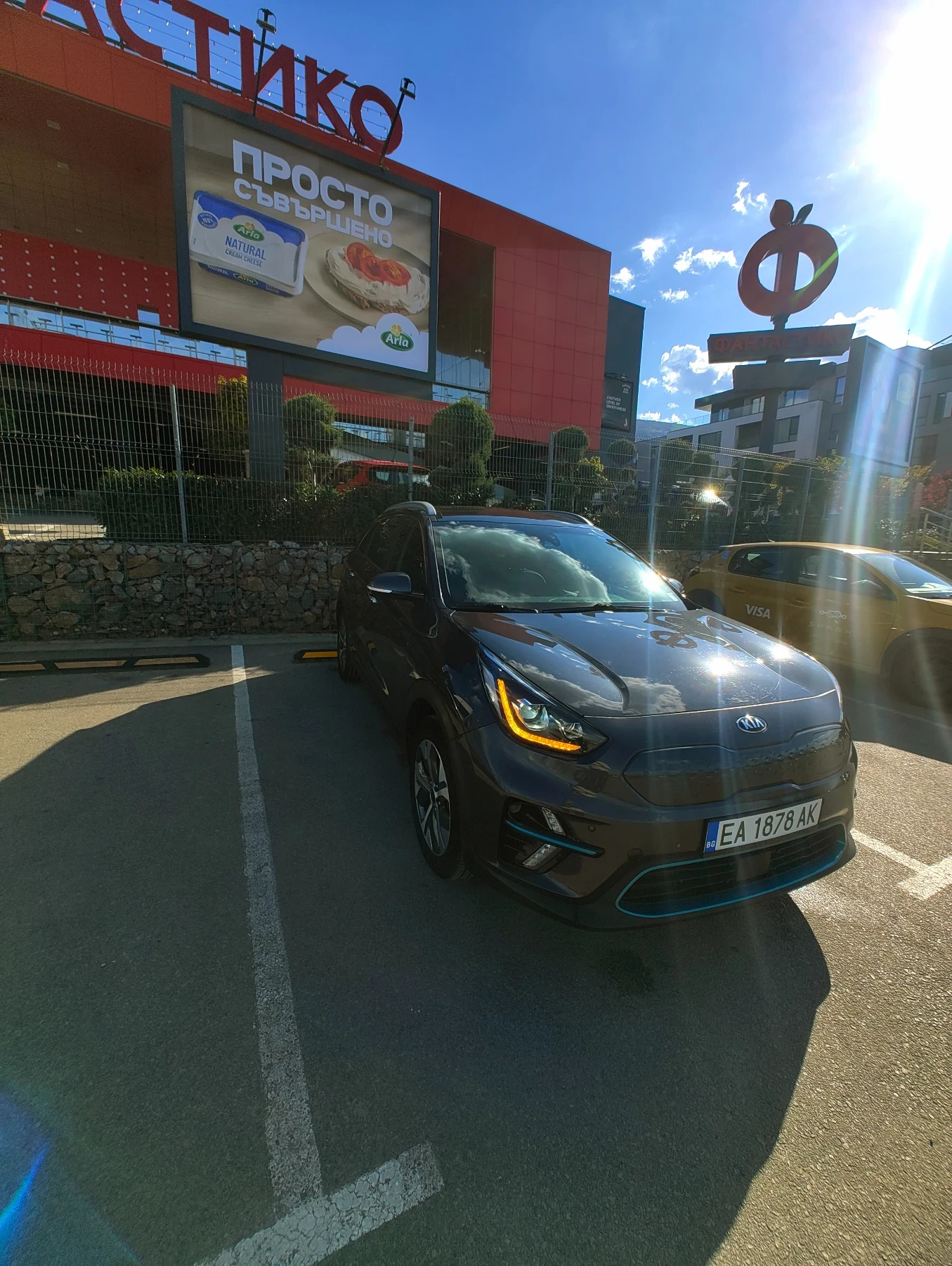 Kia Niro 65 kWh, ExecutiveLine, 100% SOH, Термопомпа, снимка 6 - Автомобили и джипове - 54416498