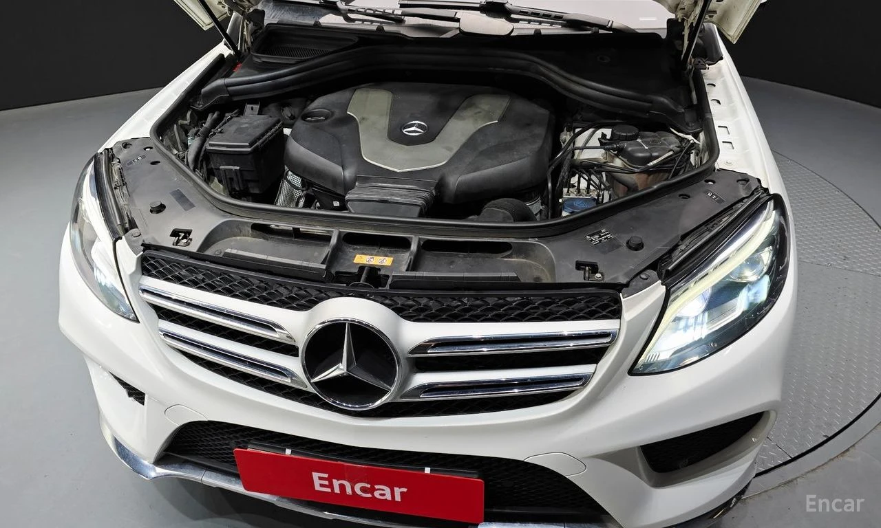 Mercedes-Benz GLE 350 d 4MATIC* AMG PACK* ПОДГРЕВ* ОБДУХВАНЕ* PANORAMA* , снимка 16 - Автомобили и джипове - 54446059