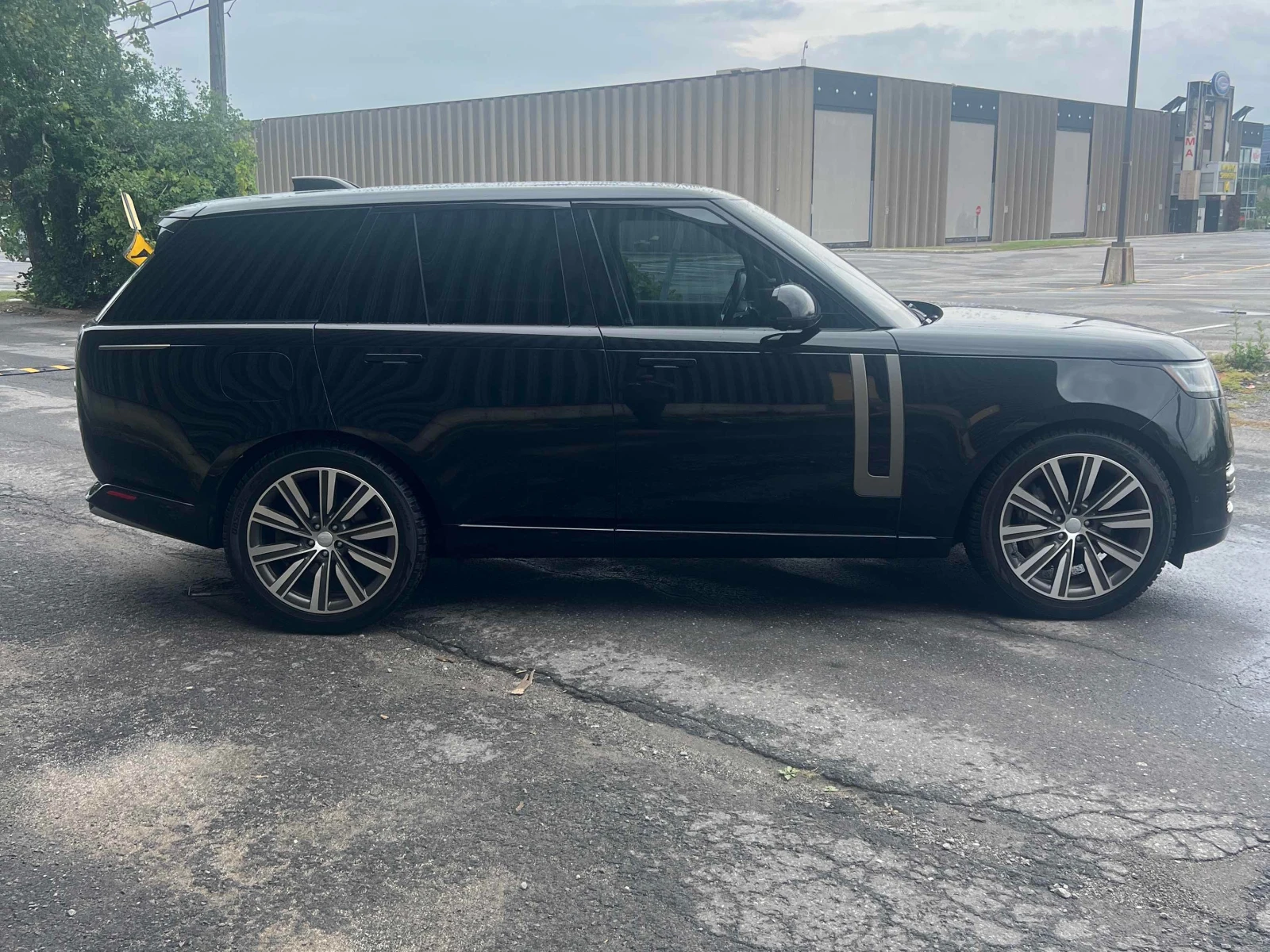 Land Rover Range rover  SE / CARFAX / DISTRONIC / 360 / ОБДУХВАНЕ , снимка 3 - Автомобили и джипове - 56099142