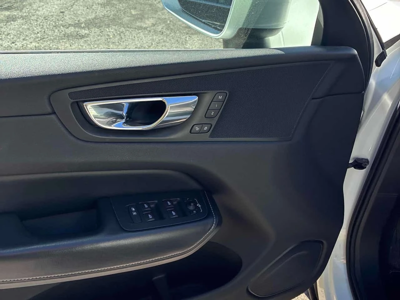 Volvo XC60 * R Design * CARFAX * ��� ������������ ������ | Mobile.bg � ����������� 11