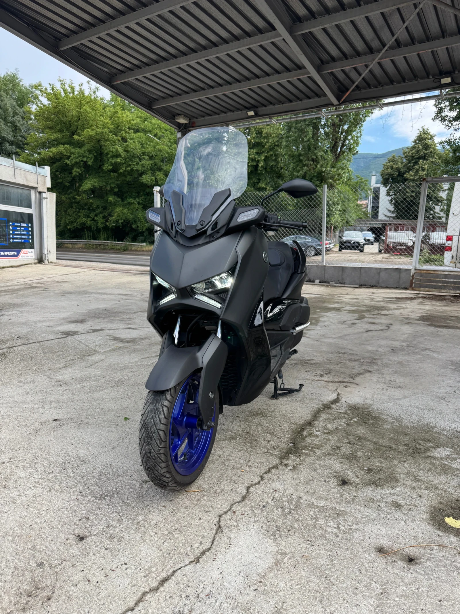 Yamaha X-max Icon Black 300