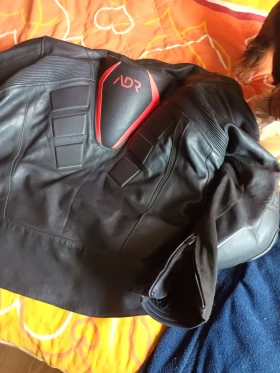 Яке, снимка 10