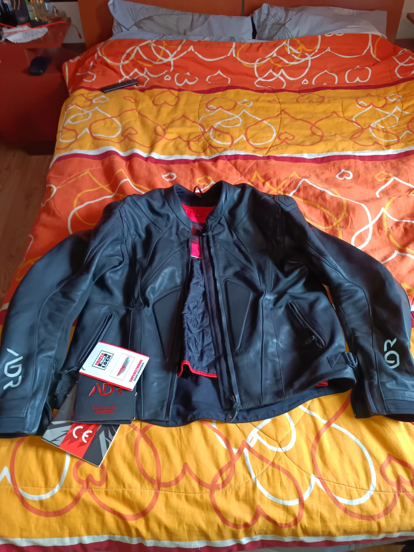 Яке, снимка 11 - Аксесоари и консумативи - 54007950