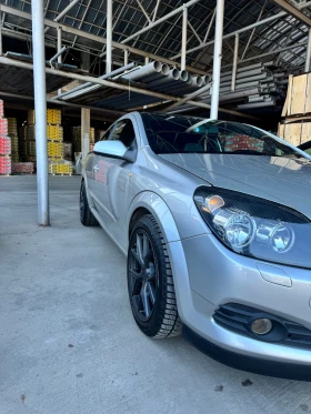 Opel Astra GTC - 5300 € / 10365.90 лв. - 64470238 3