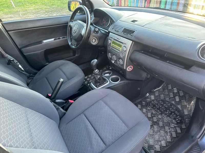 Mazda 2 1.6i, снимка 10 - Автомобили и джипове - 48041961