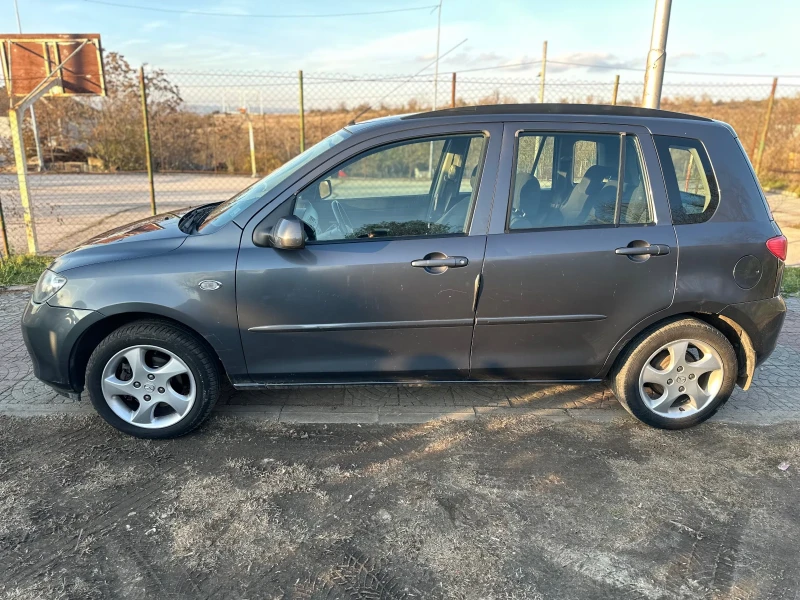 Mazda 2 1.6i, снимка 3 - Автомобили и джипове - 48041961