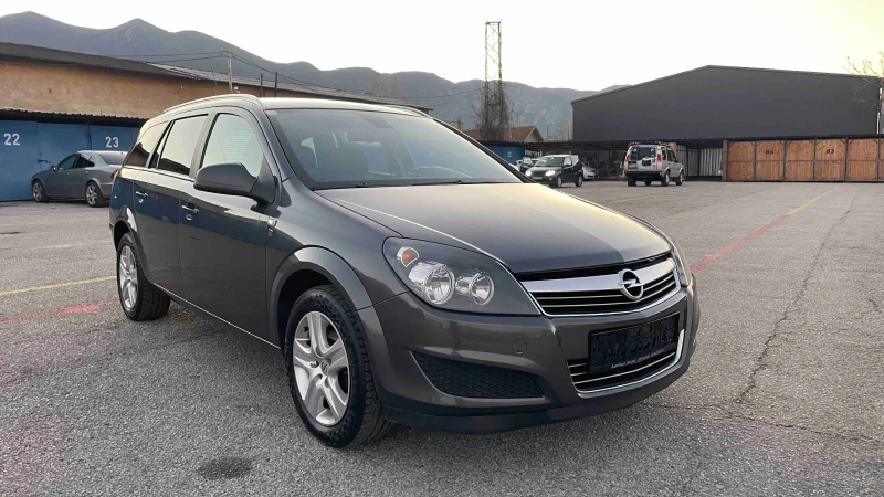 Opel Astra 1.4 90ks., снимка 2 - Автомобили и джипове - 48090411