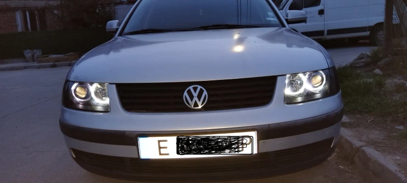 VW Passat 1.9 TDI, снимка 1 - Автомобили и джипове - 49611883