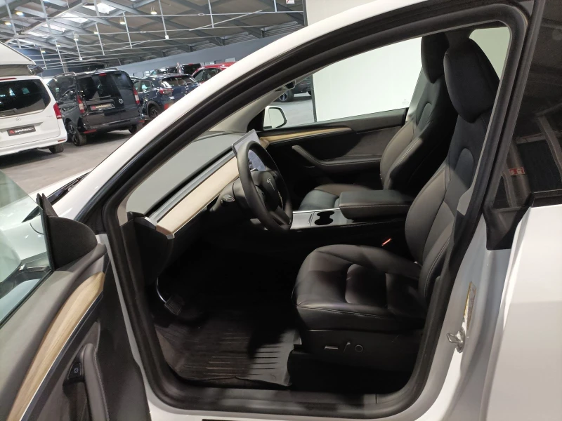 Tesla Model Y 299HP/RWD/LED/NAVI/360/ACC/381v, снимка 9 - Автомобили и джипове - 50217566