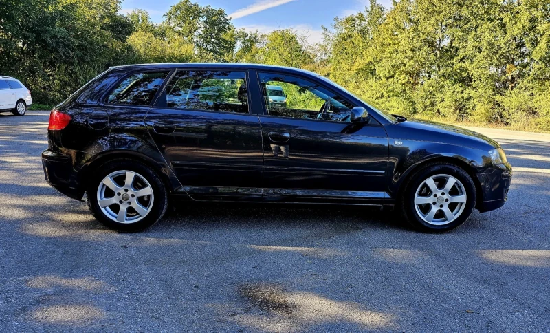 Audi A3 1.6i, снимка 4 - Автомобили и джипове - 52657304