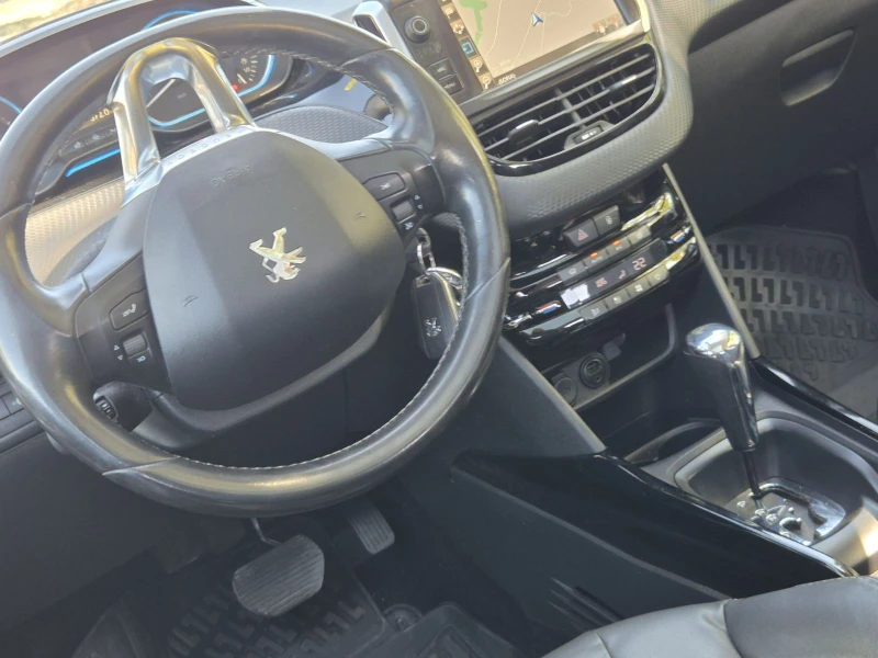 Peugeot 2008 1.6i 120hp, снимка 8 - Автомобили и джипове - 51994727