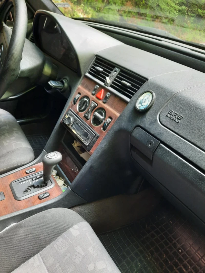 Mercedes-Benz C 250, снимка 14 - Автомобили и джипове - 52252557