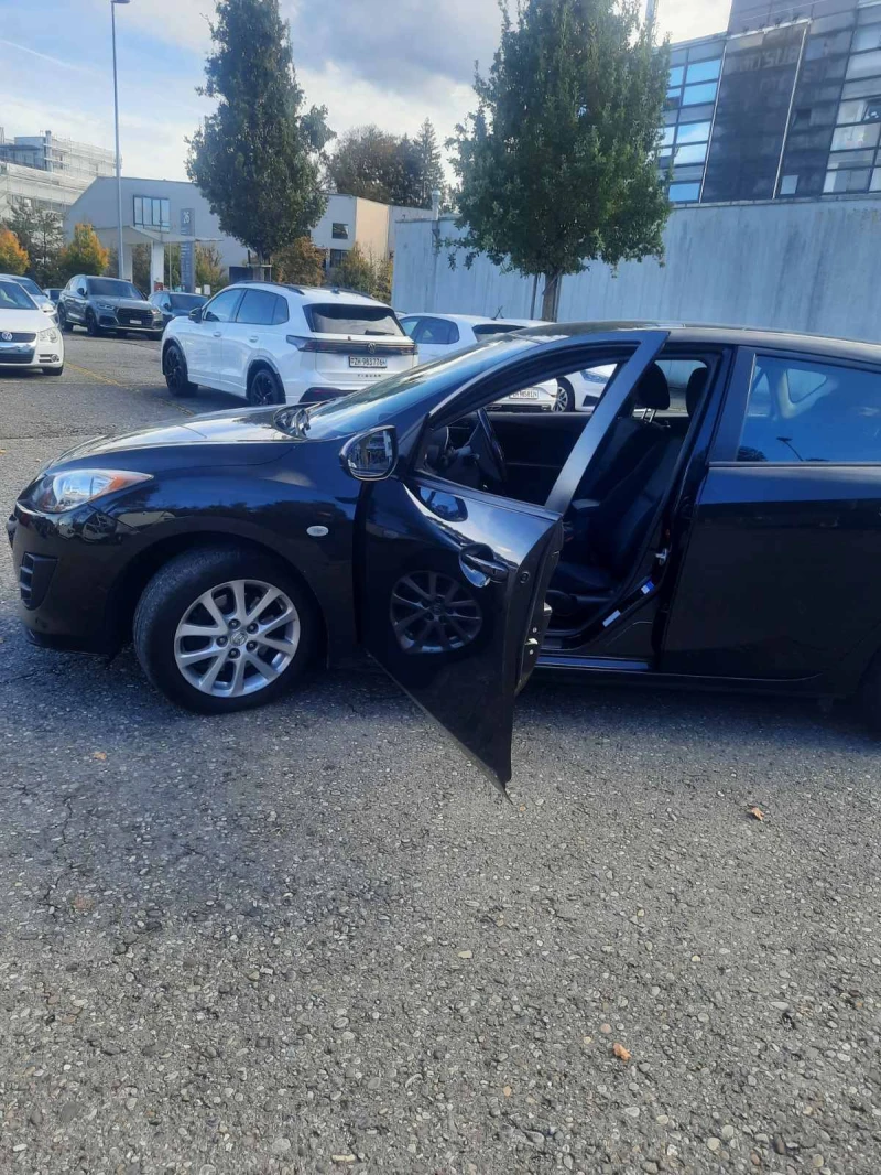 Mazda 3, снимка 2 - Автомобили и джипове - 52474475