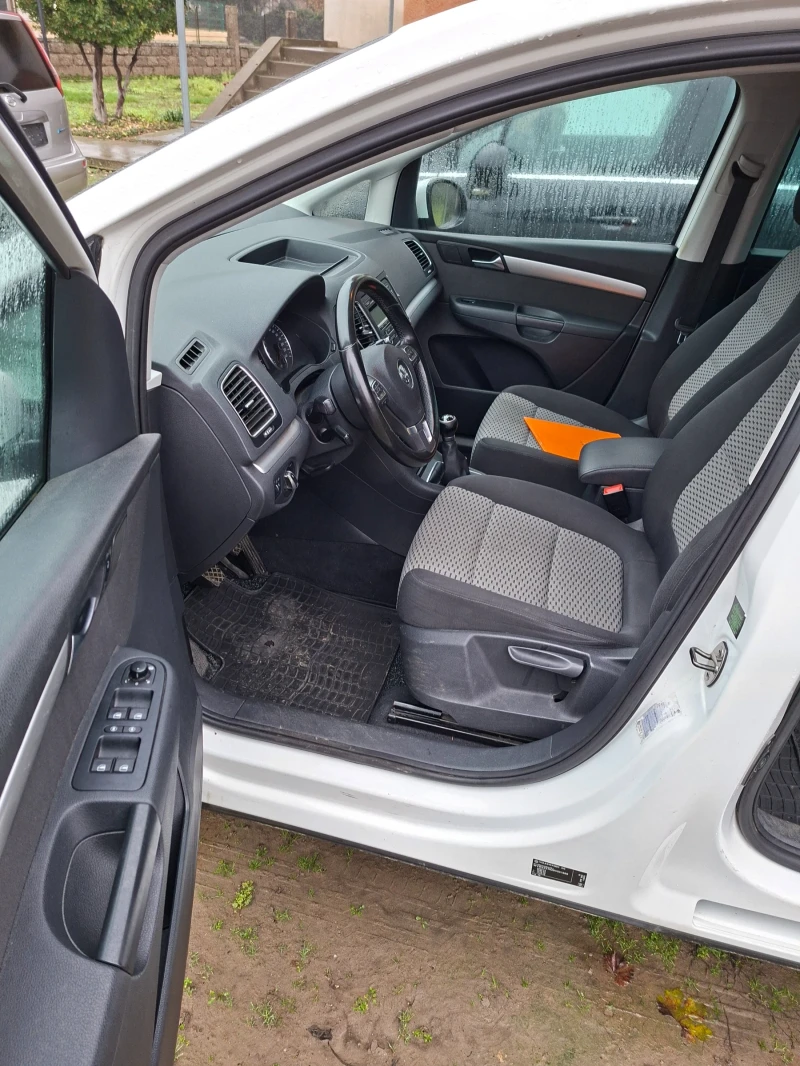 VW Sharan 2.0TDI, снимка 13 - Автомобили и джипове - 52624921
