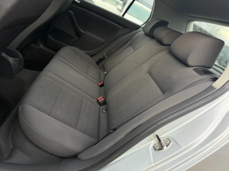 VW Golf 1.9TDI 105кс КЛИМАТИК, снимка 12 - Автомобили и джипове - 53242292