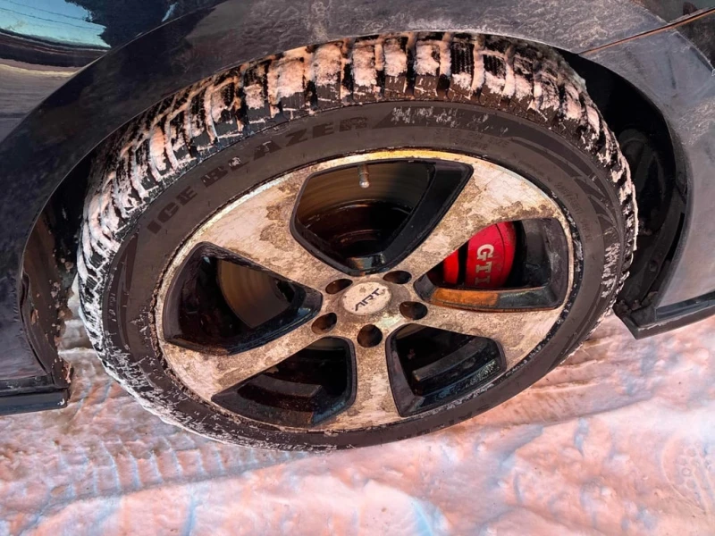 VW Golf * Manual * GTI  * FWD * CARFAX * , снимка 7 - Автомобили и джипове - 53345031