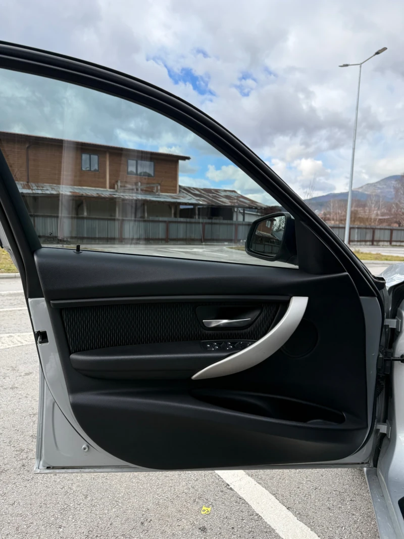 BMW 318 2.0 Facelift , снимка 16 - Автомобили и джипове - 53540284