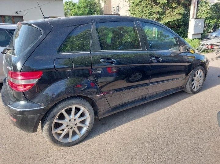 Mercedes-Benz B 200, снимка 3 - Автомобили и джипове - 49458722