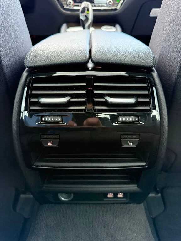BMW 540 i xDrive* M SPORT* BOWERS & WILKINS* DISTRONIC* , снимка 14 - Автомобили и джипове - 55284581