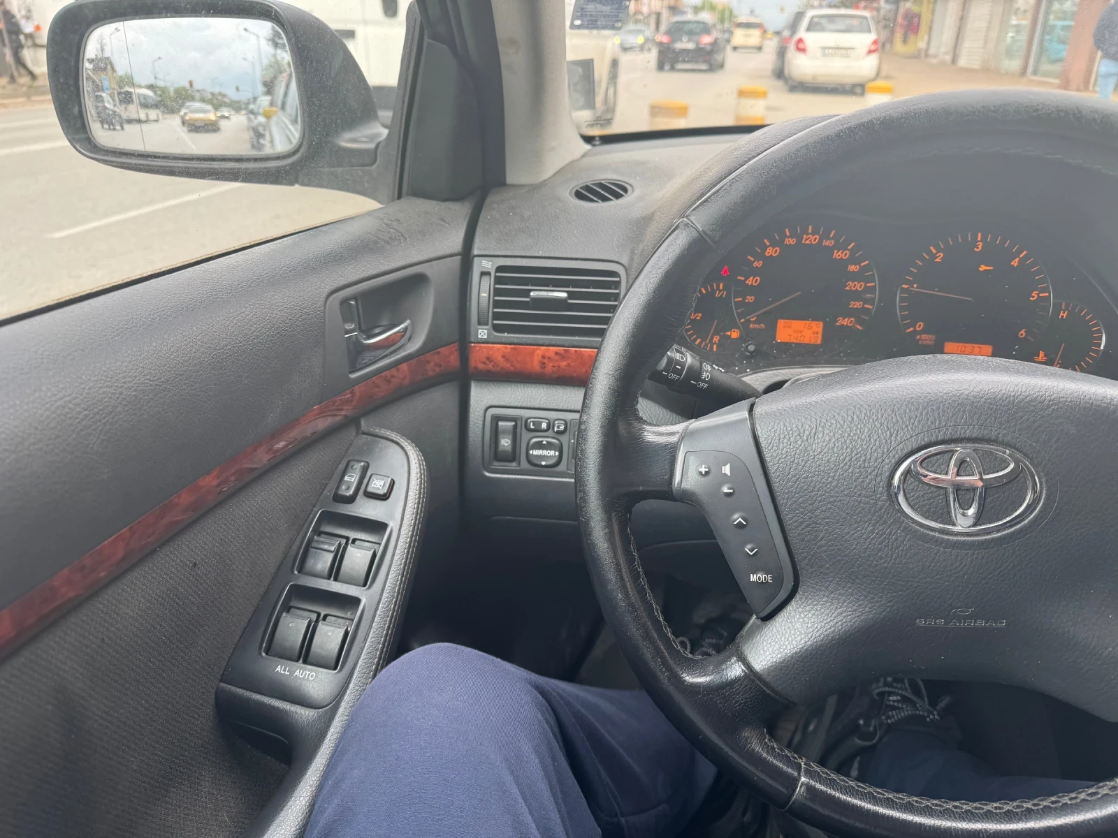 Toyota Avensis kombi - изображение 6