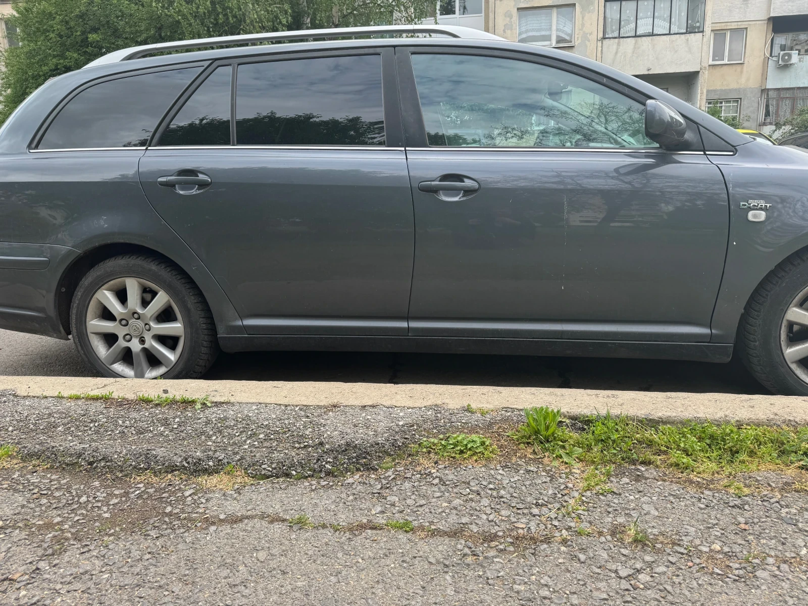 Toyota Avensis kombi - изображение 5