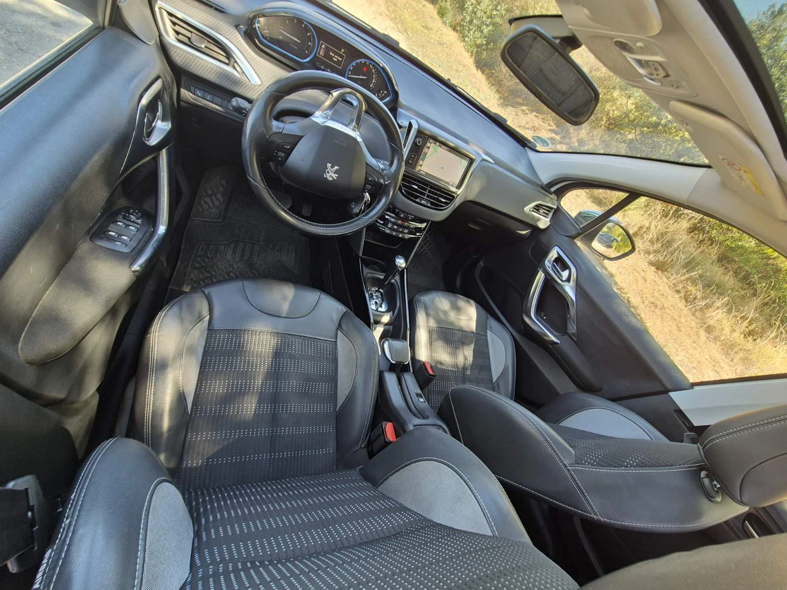 Peugeot 2008 1.6i 120hp | Mobile.bg   7