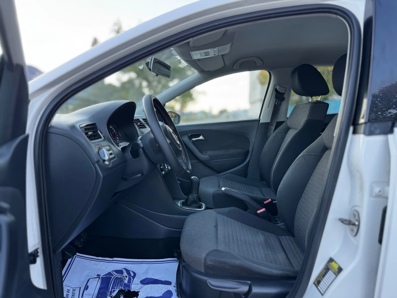 VW Polo 1.6TDI/4-ЦИЛИНД/ИТАЛИЯ - изображение 9