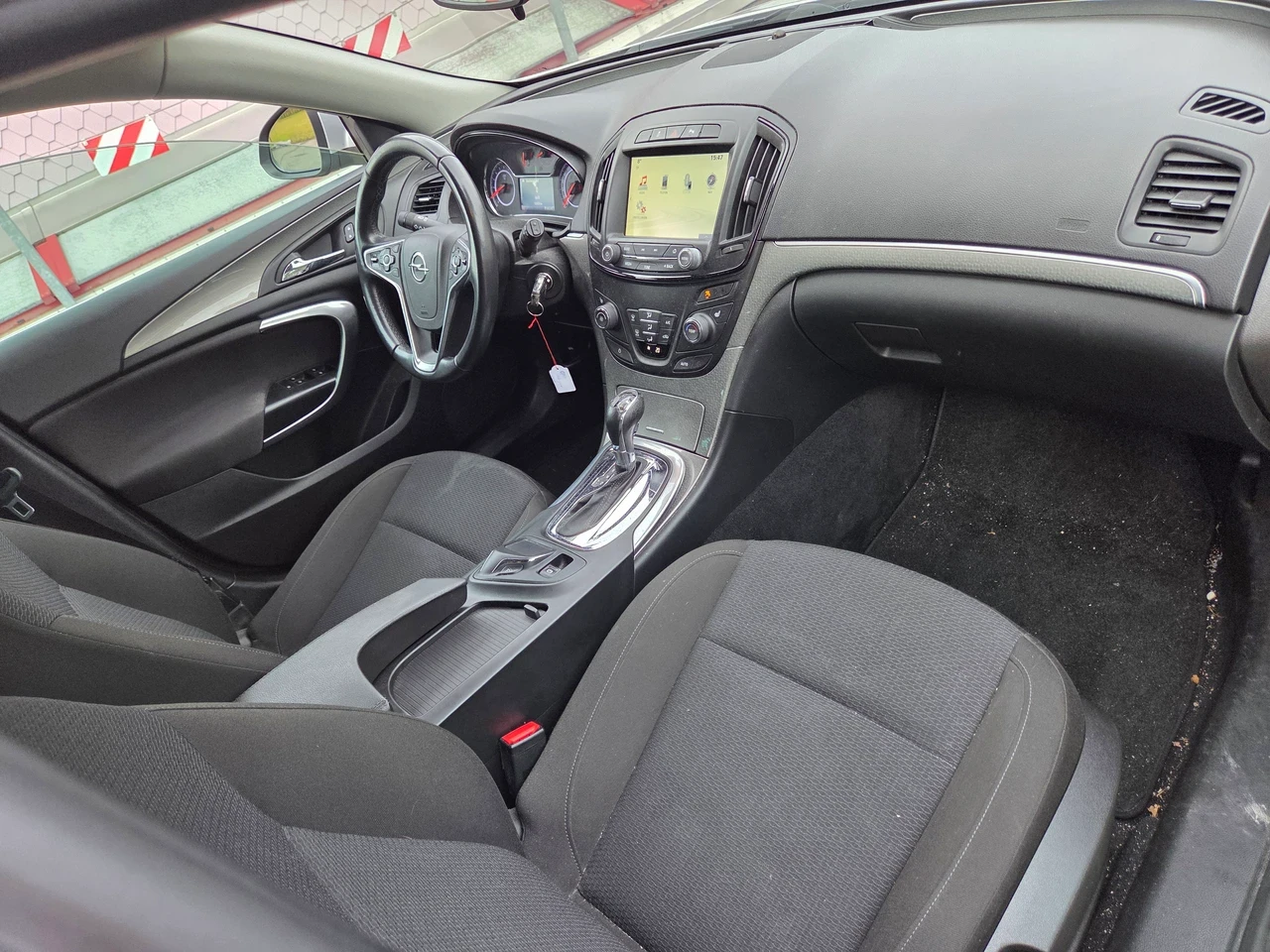 Opel Insignia Sports Tourer 1.6 Turbo Cosmo Automatic - изображение 8