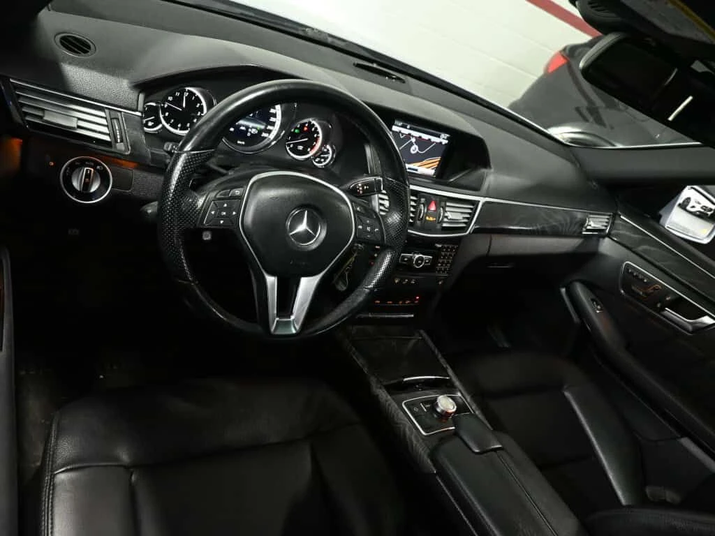Mercedes-Benz E 300 * Leather Navigation Sunroof Heated Seats * CARFAX - изображение 10